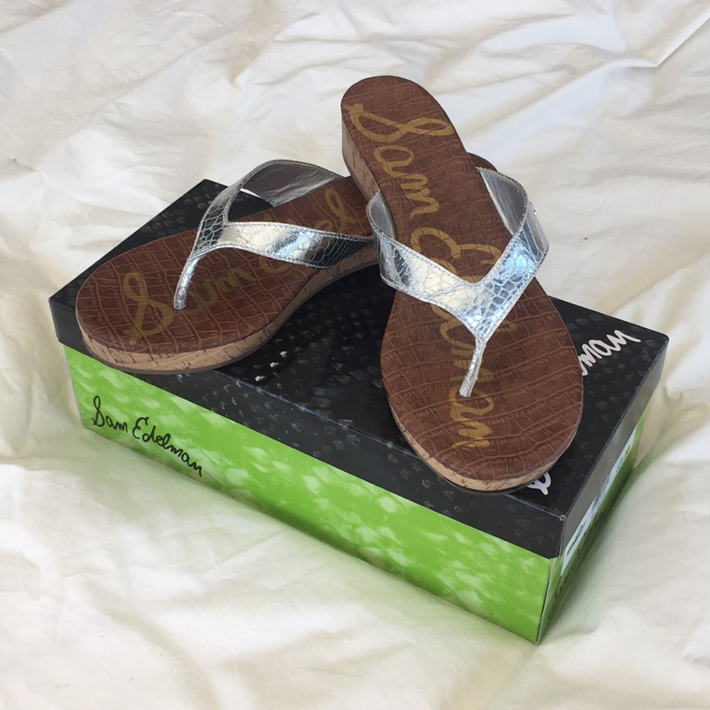  HOST PICK  Sam Edelman thong sandals